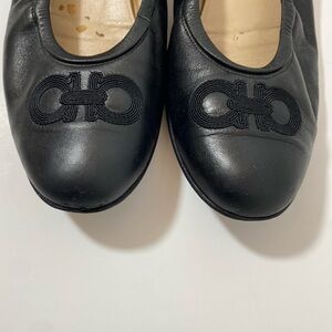 Salvatore Ferragamo Pre-Owned Women’s Leather Black Ballet Flats Size 6.5